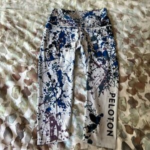 Peloton leggings cropped